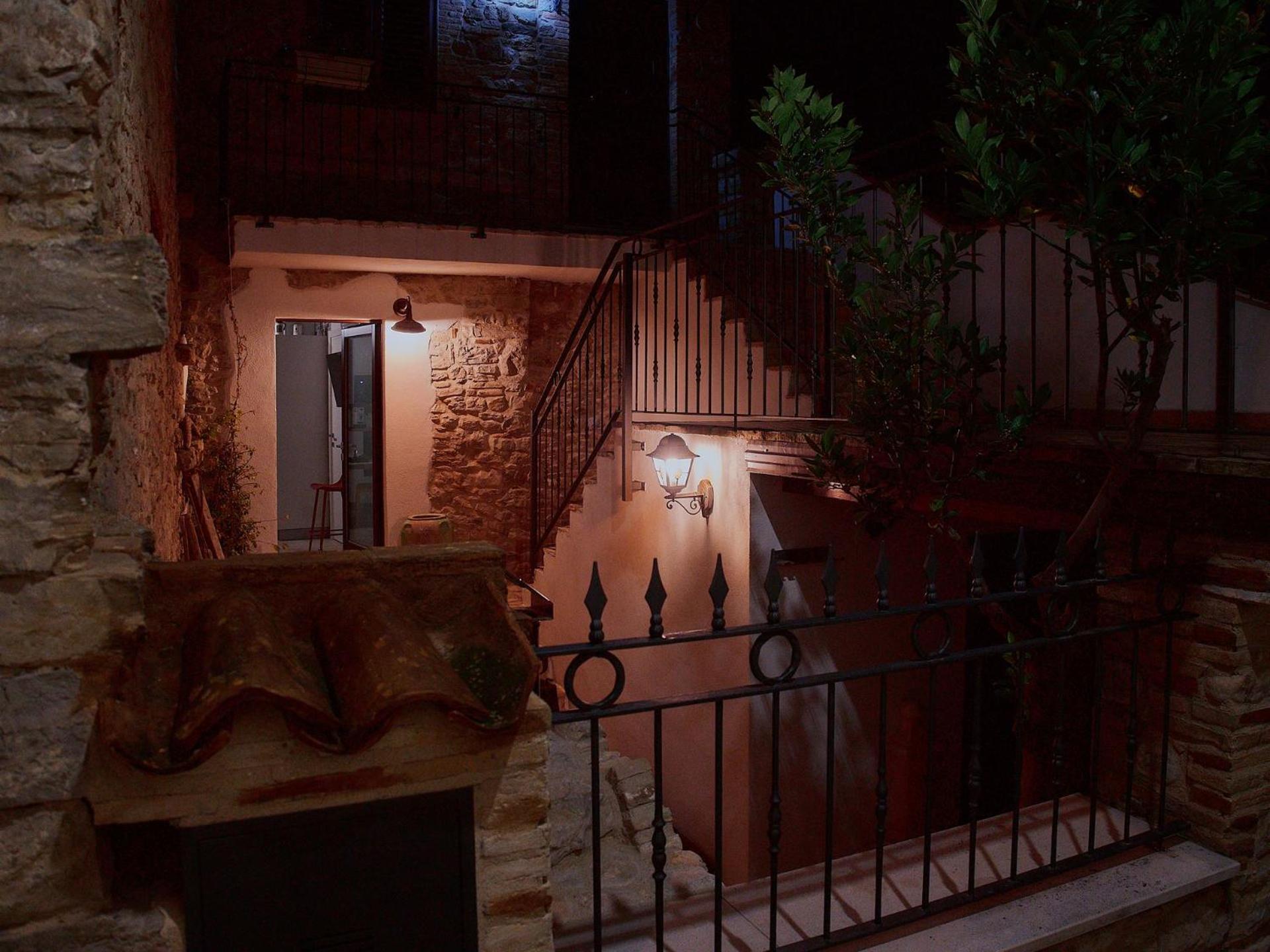 Il Cortiletto Del Borgo Pietra Montecorvino Exterior foto